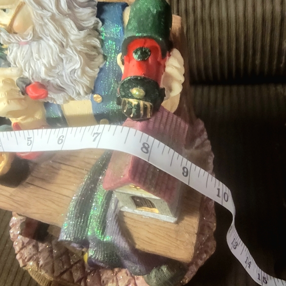 Santas workshop - Picture 6 of 7